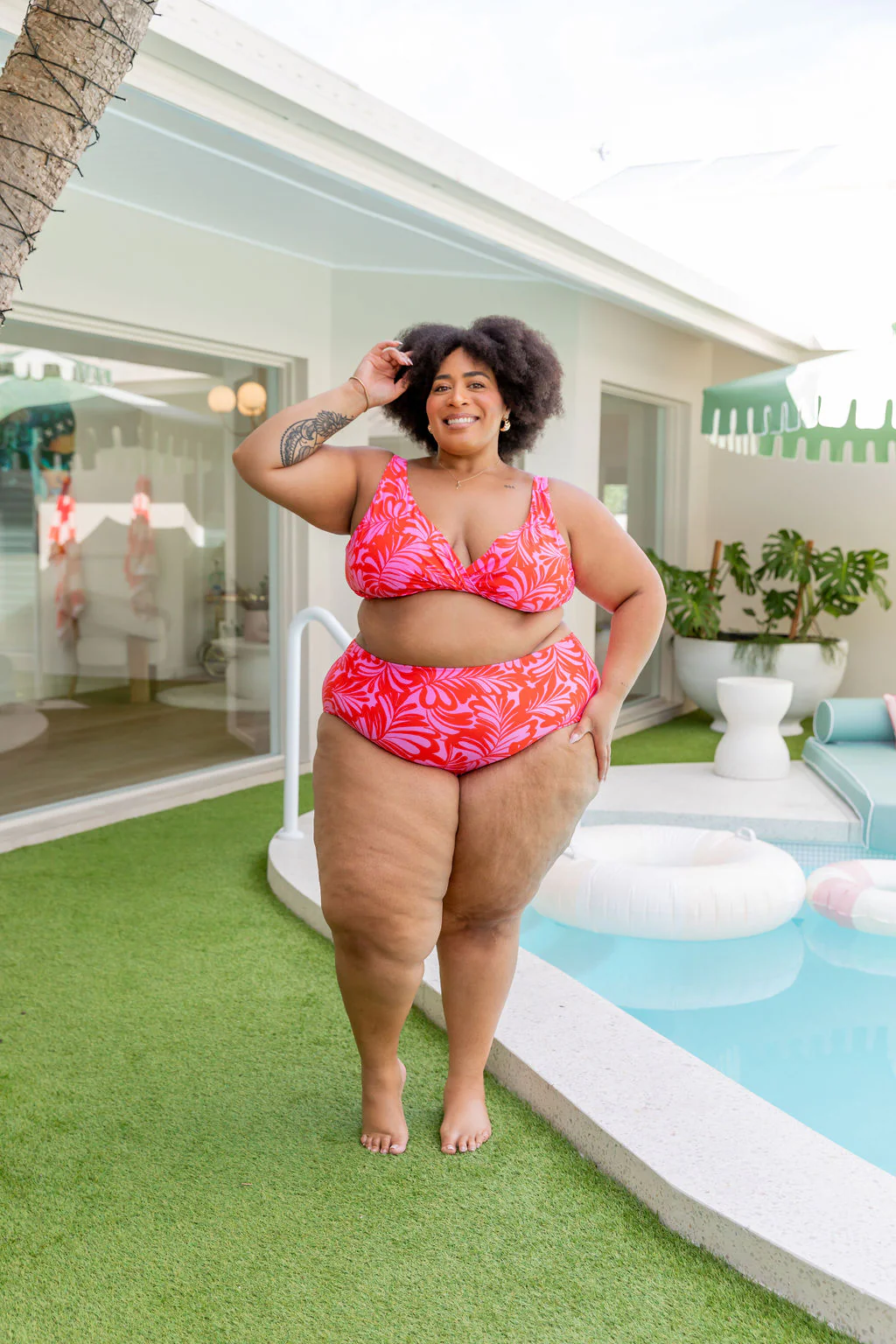 Burleigh Bikini Top in Pink Jungle - Image 17