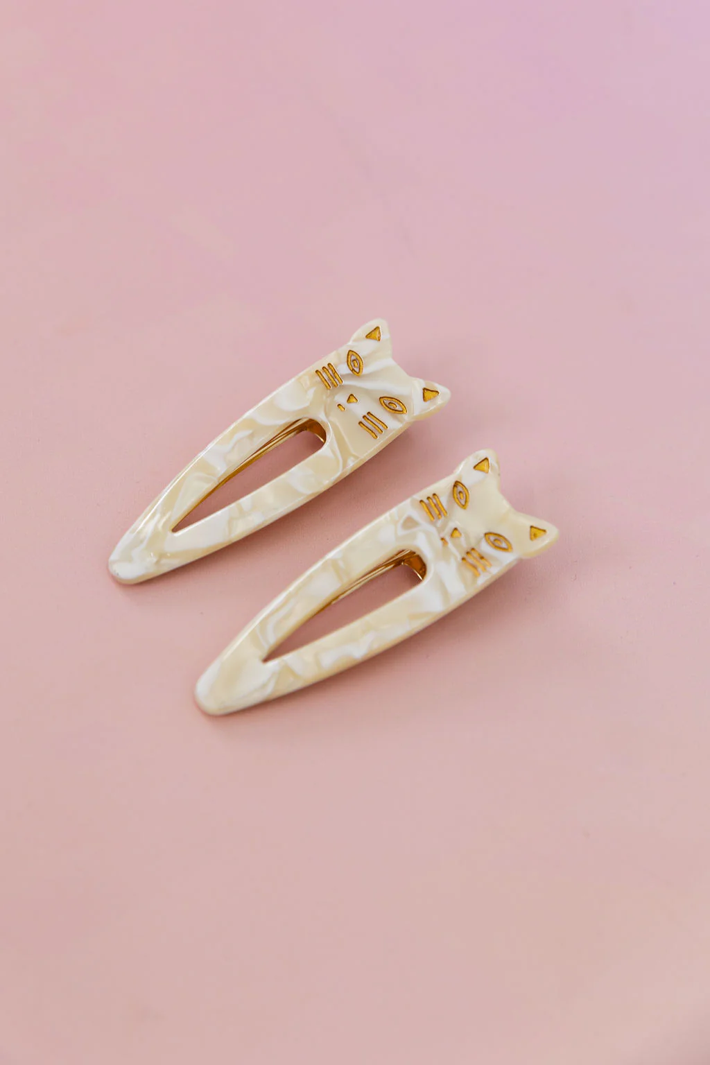 Cat Hair Clips in Cream - Image 4
