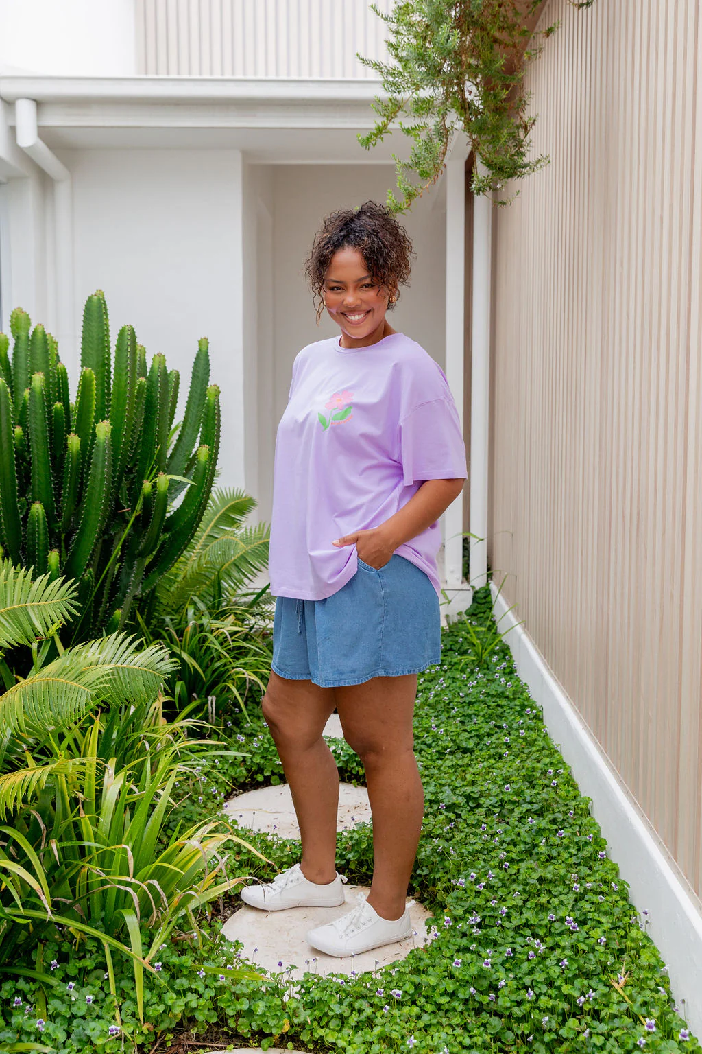 Choose Kindness Tee in Pastel Lilac - Image 10