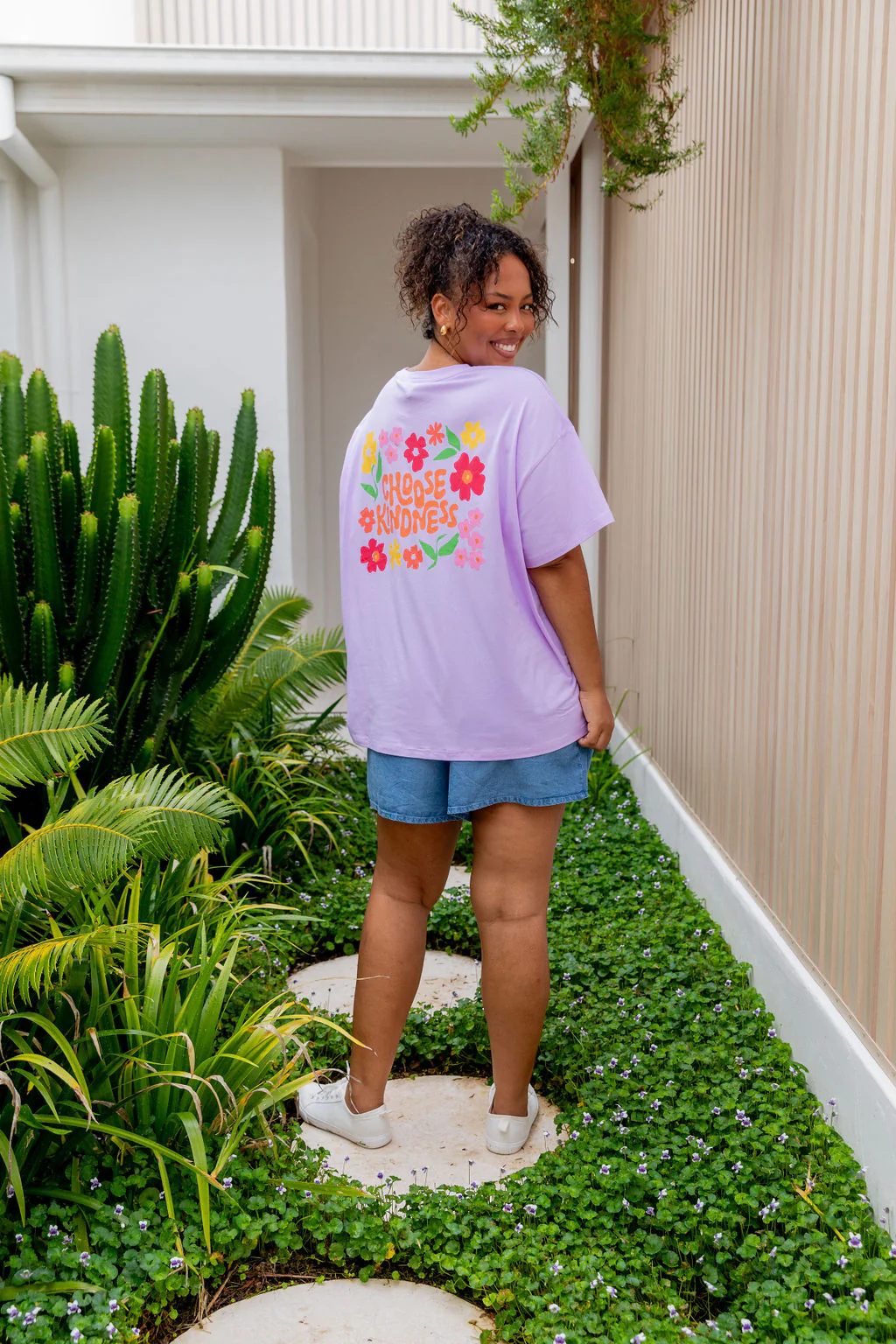 Choose Kindness Tee in Pastel Lilac - Image 11
