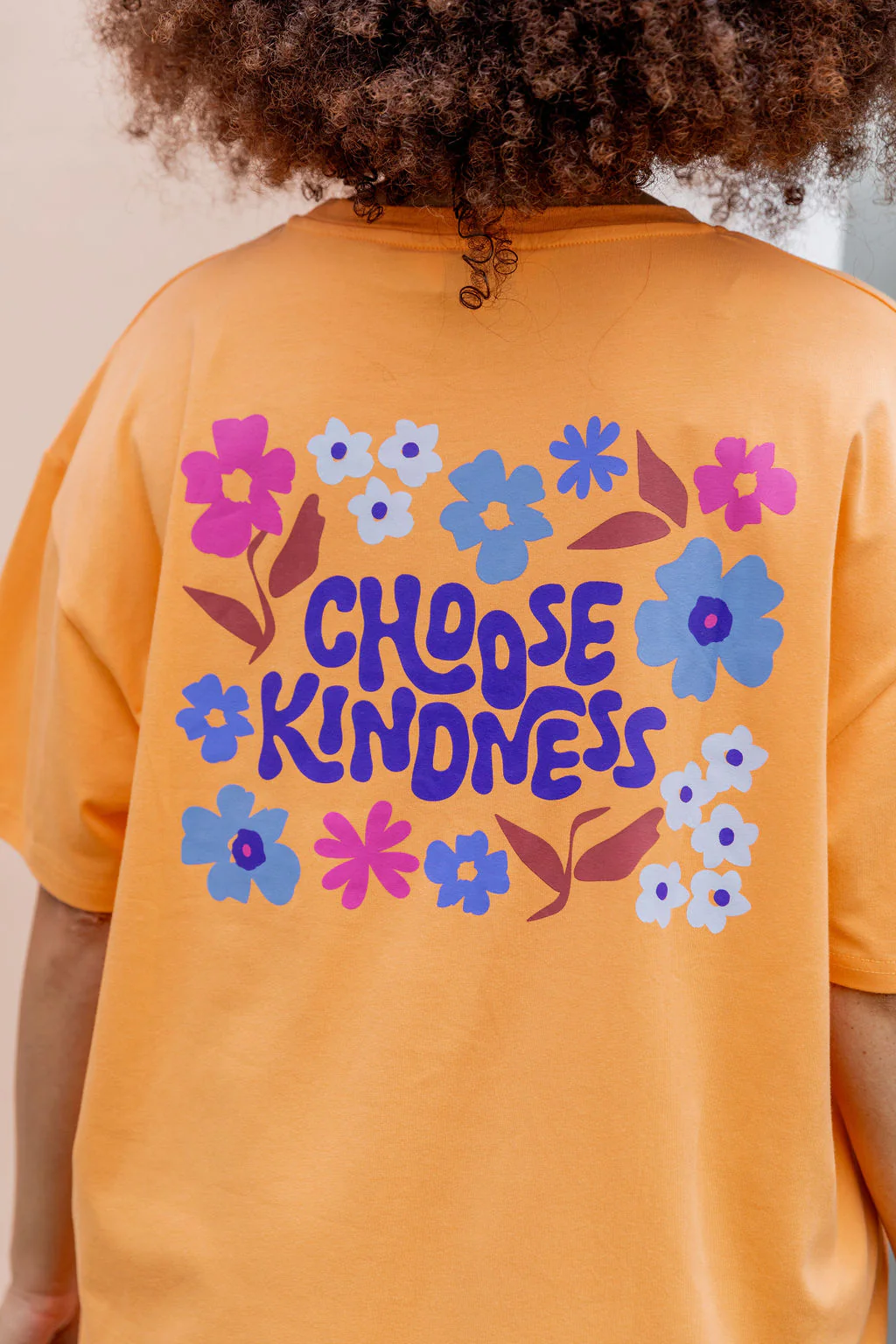 Choose Kindness Tee in Peach - Image 10