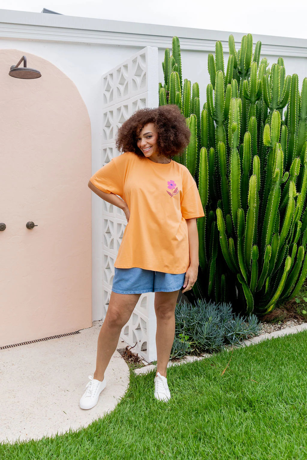 Choose Kindness Tee in Peach - Image 11