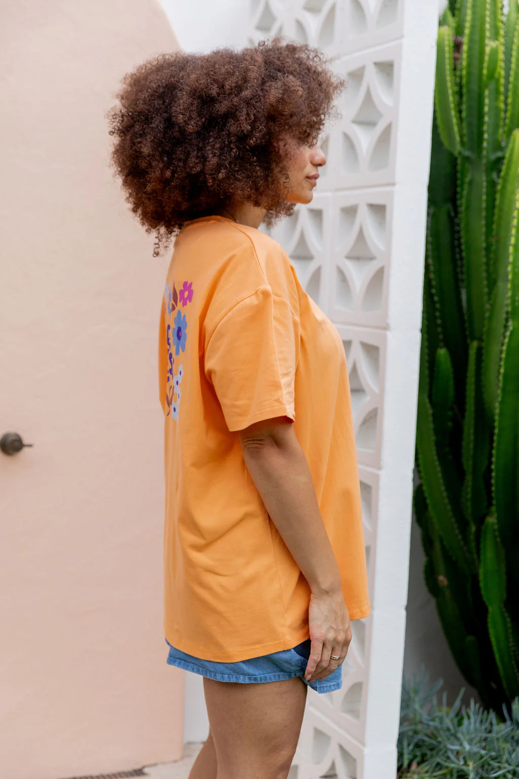 Choose Kindness Tee in Peach - Image 14