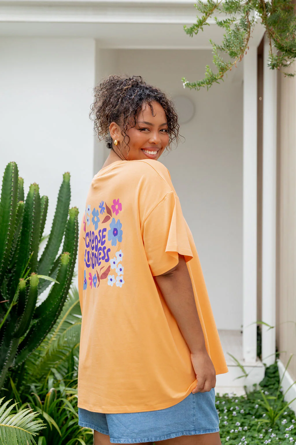 Choose Kindness Tee in Peach - Image 37