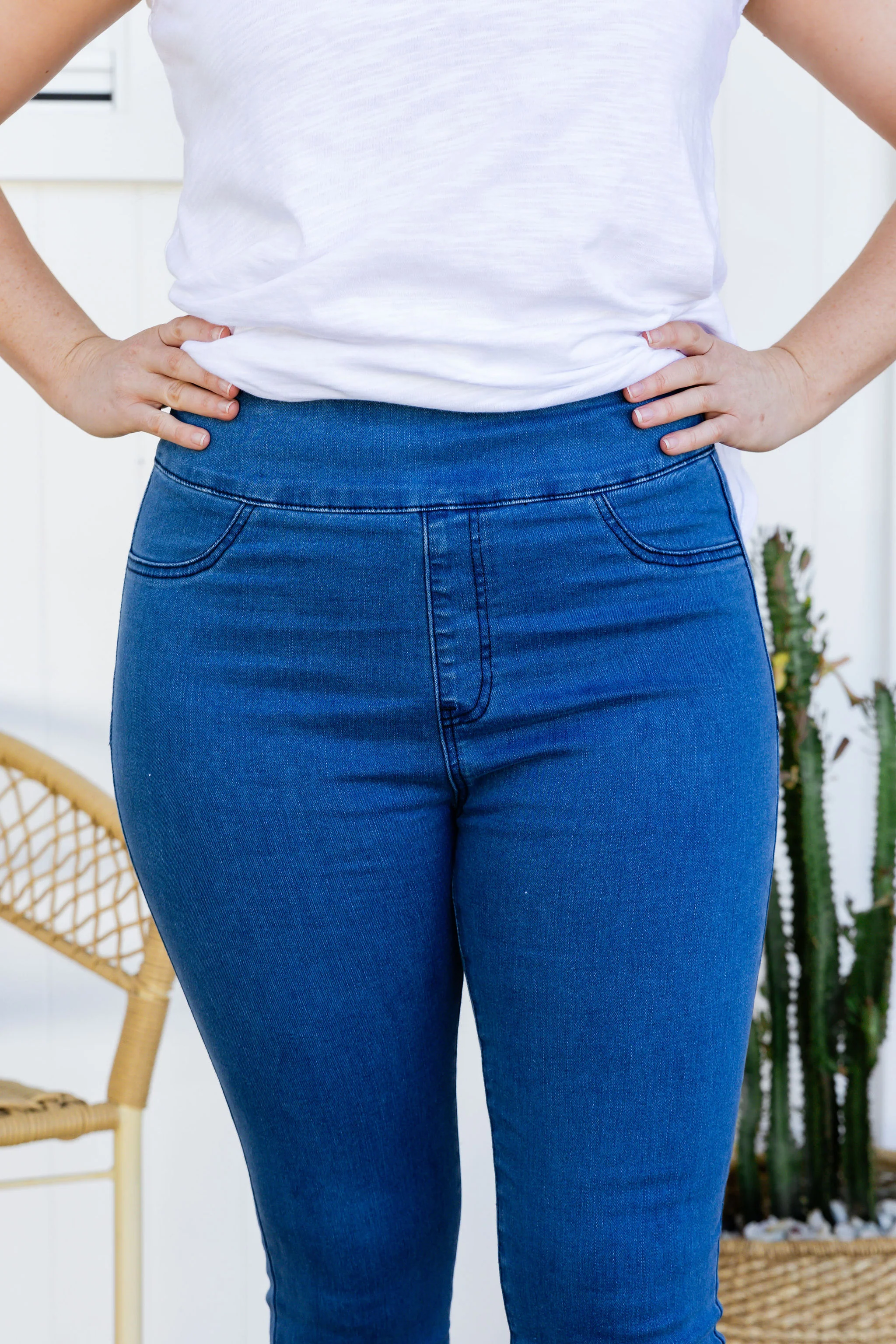 Corey Pull on Jeans in Mid Blue - Image 5