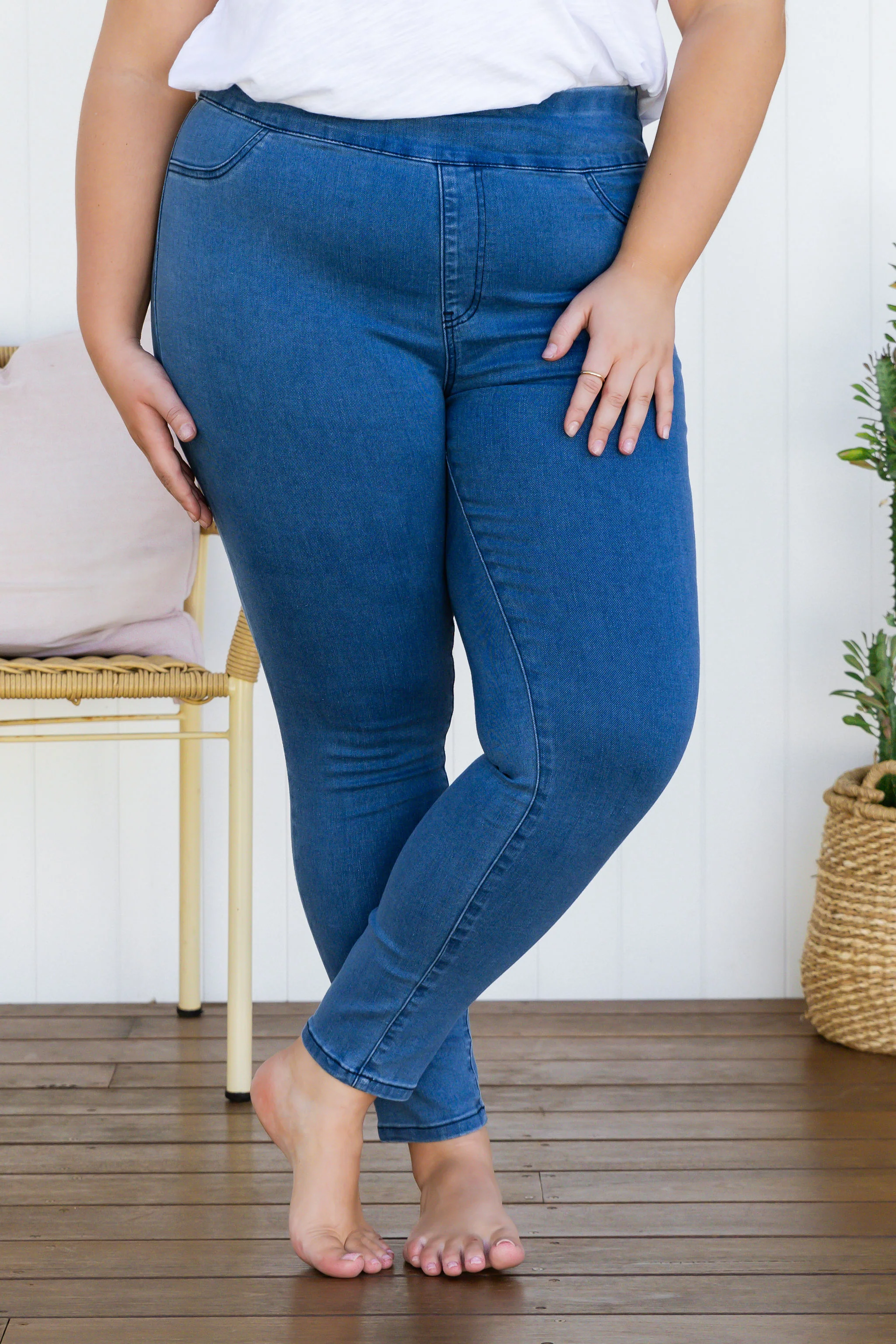 Corey Pull on Jeans in Mid Blue - Image 7