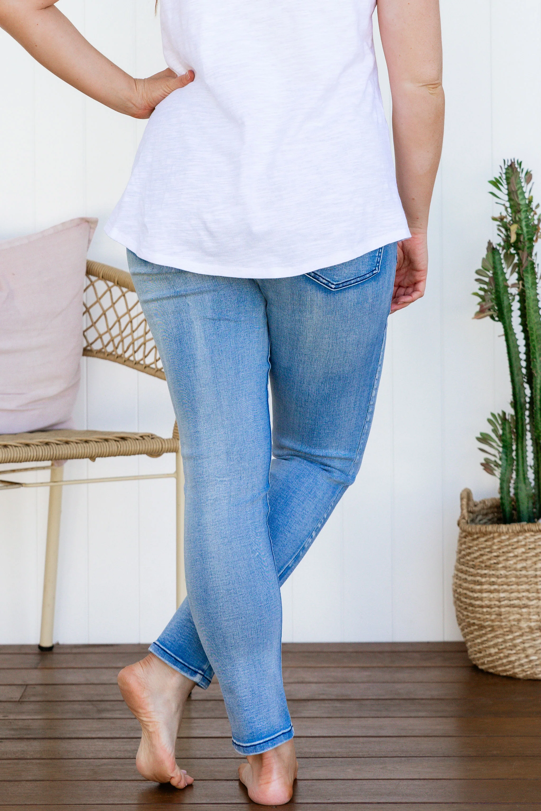 Corey Pull on Jeans in Light Blue - Image 32