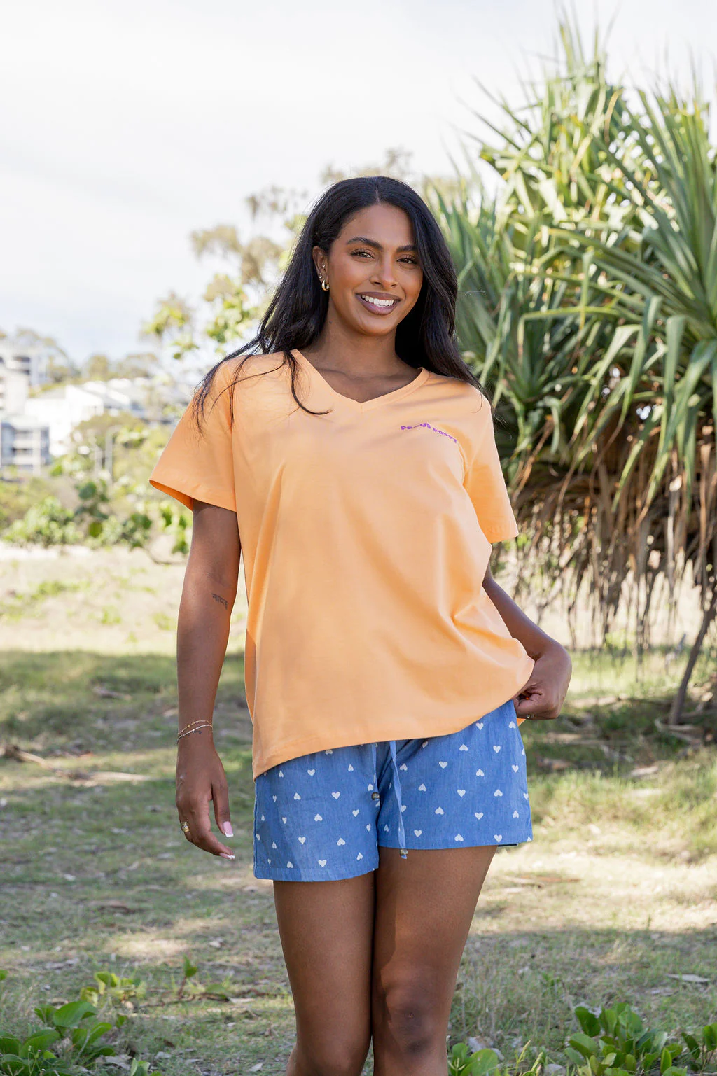 Good Vibes V-Neck Tee in Peach - Image 4