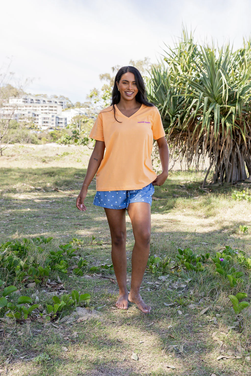 Good Vibes V-Neck Tee in Peach - Image 5