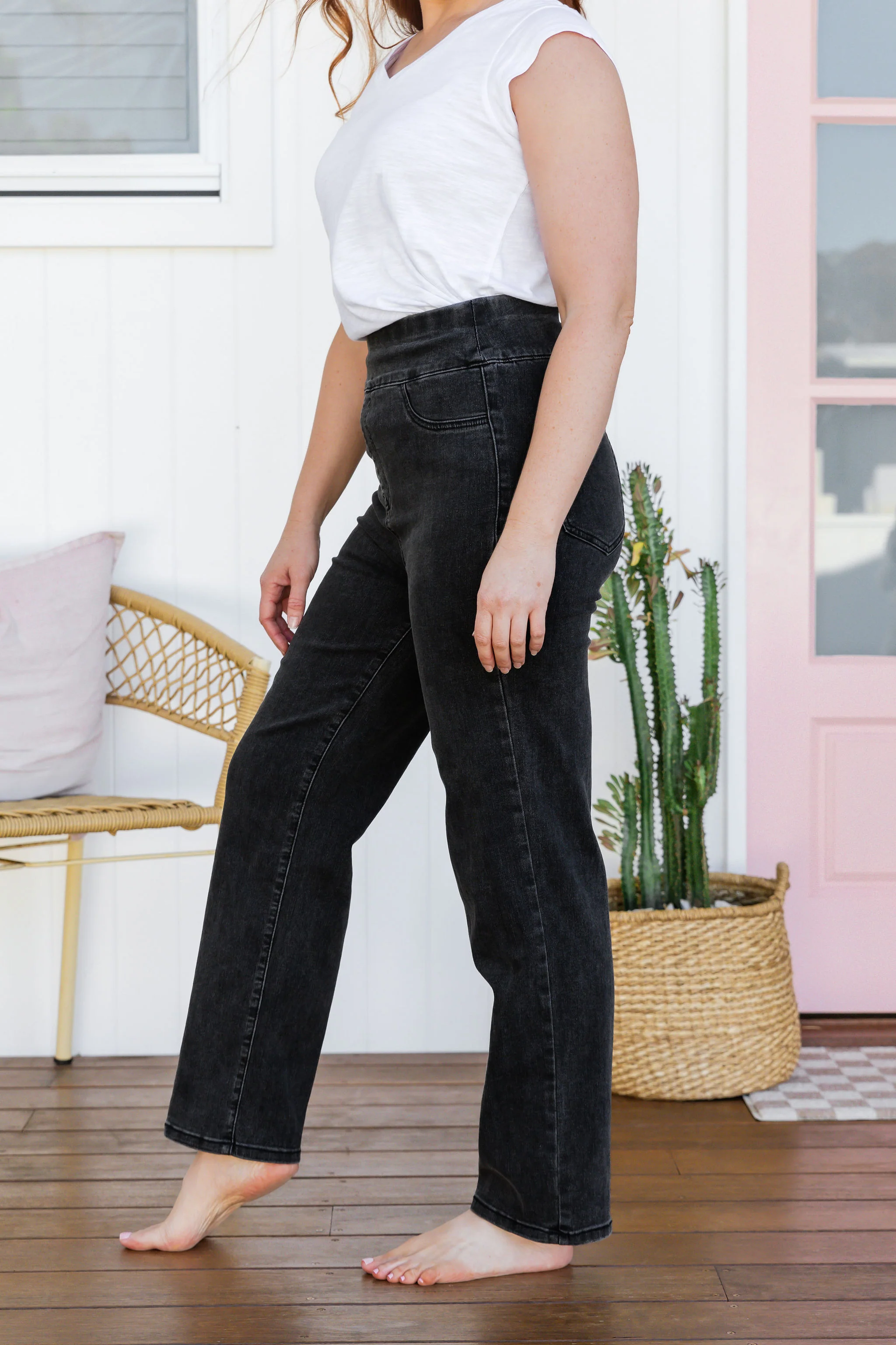 Lara Pull on Jeans in Vintage Black - Image 21