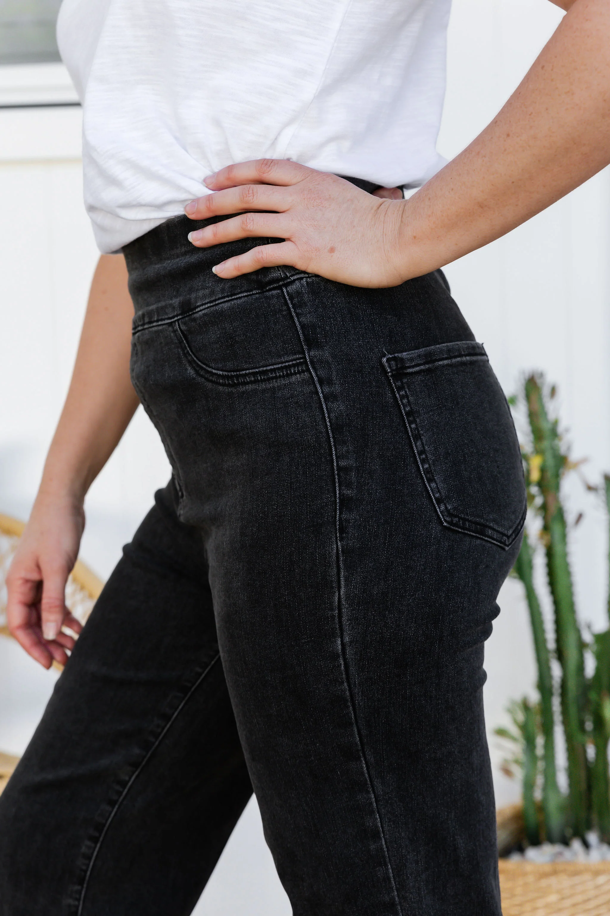 Lara Pull on Jeans in Vintage Black - Image 24