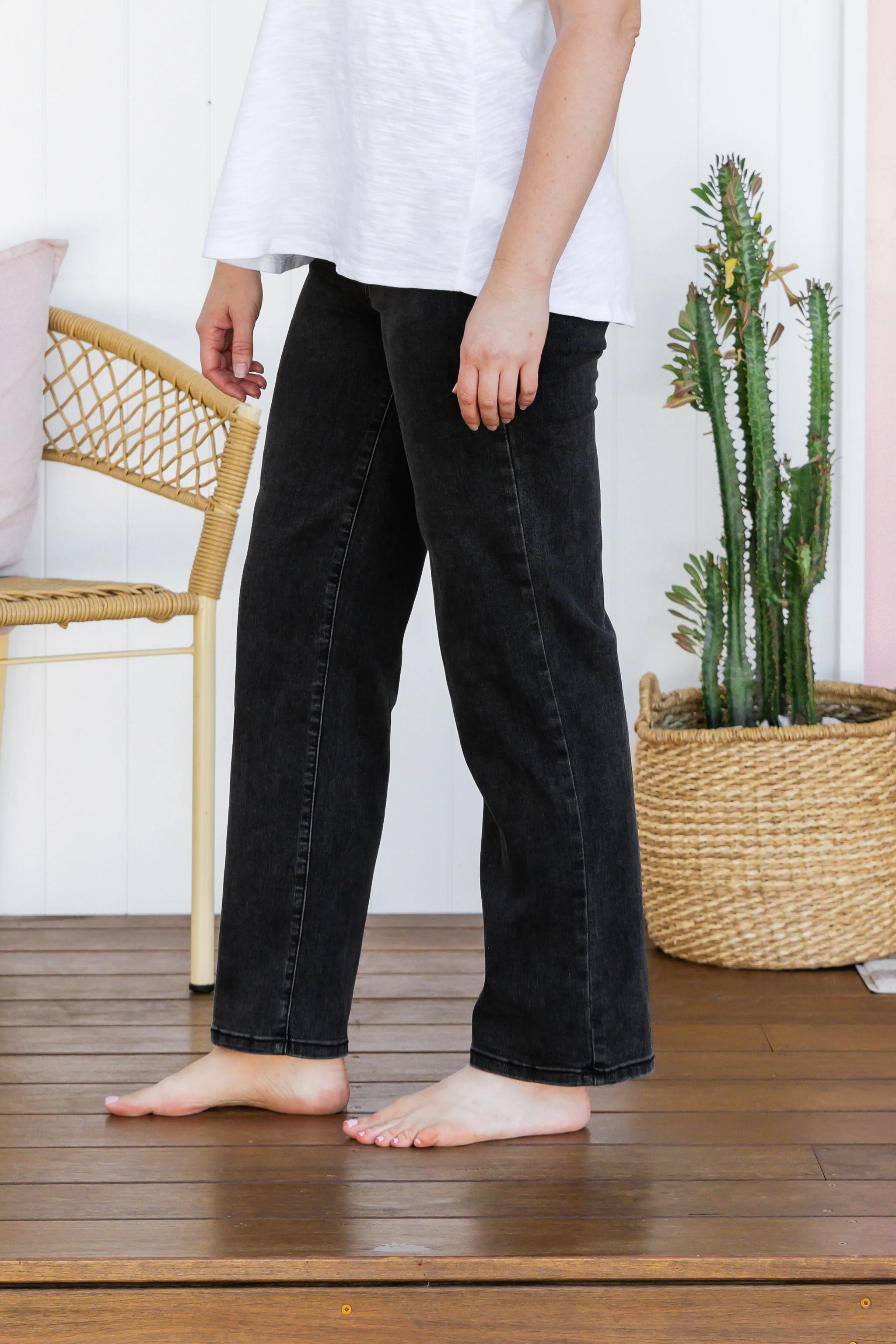 Lara Pull on Jeans in Vintage Black - Image 27