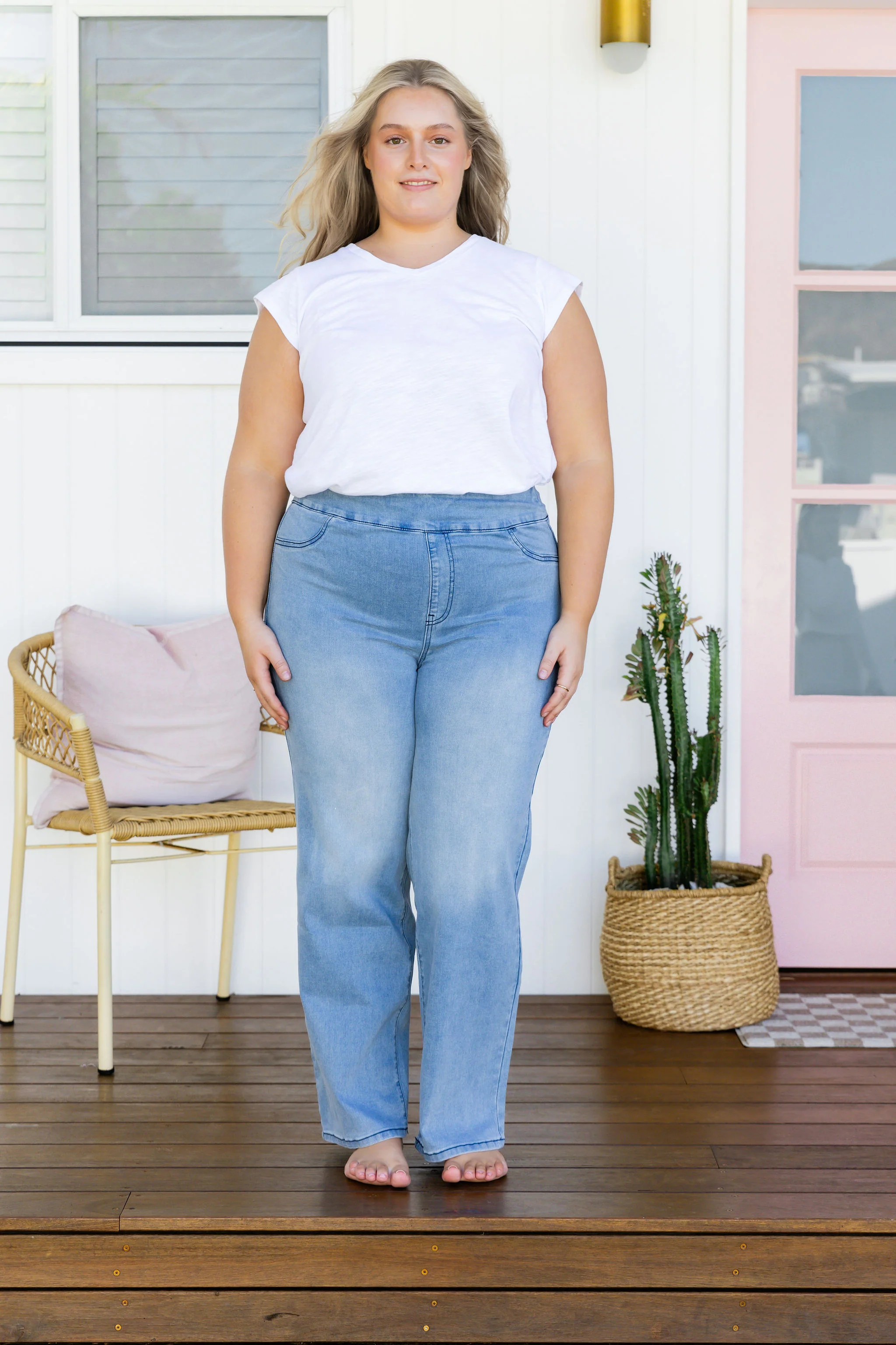 Lara Pull on Jeans in Light Blue Wash