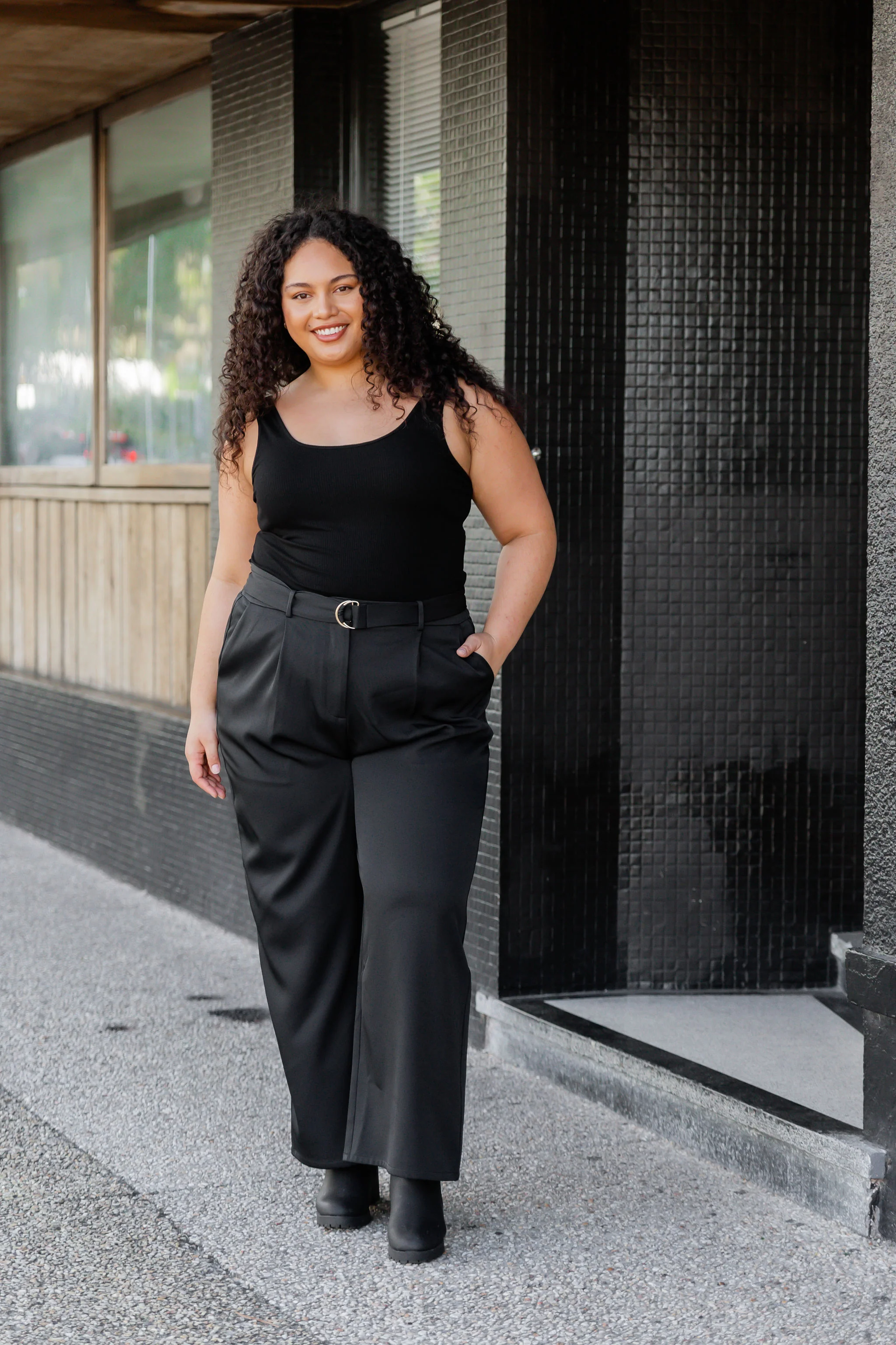 Mika Suiting Pant in Black