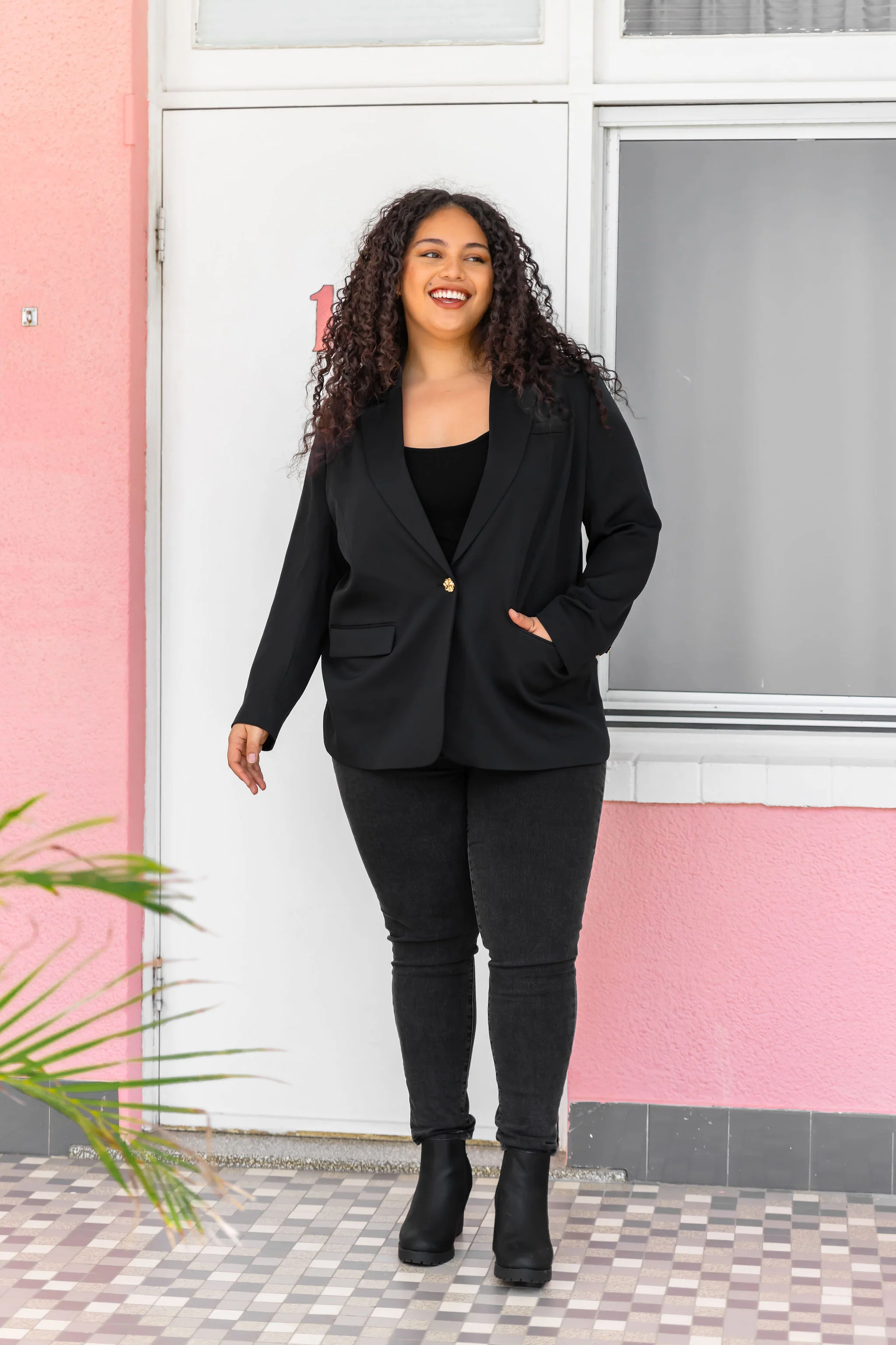 Myles Blazer in Black - Image 32