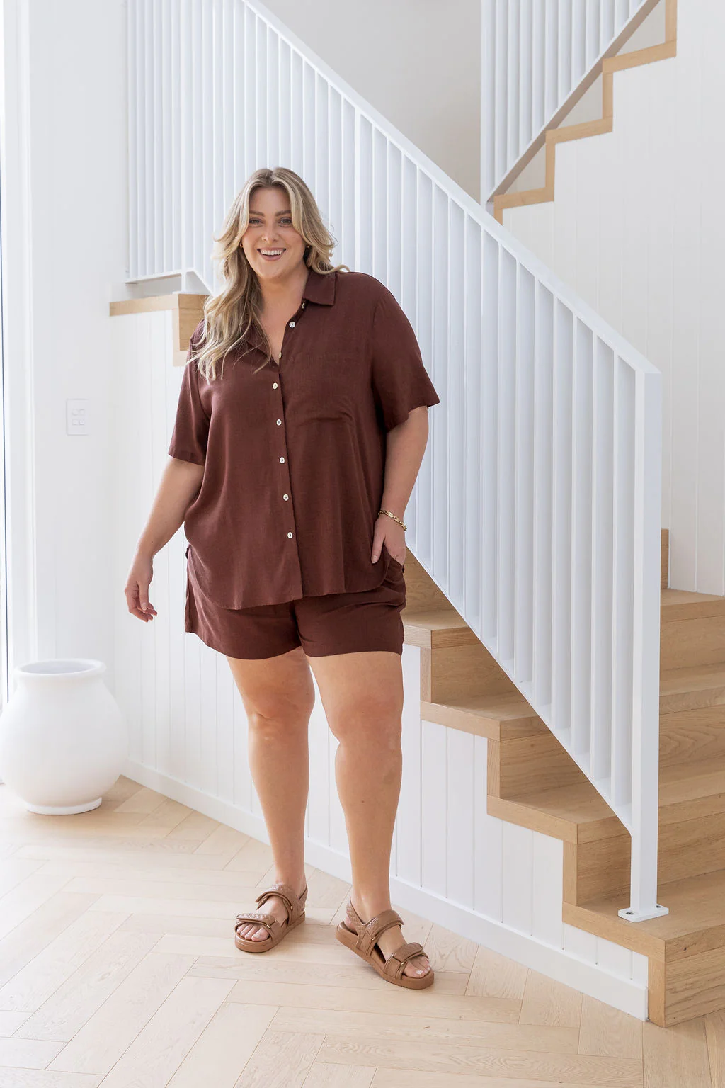 Samara Linen Blend Shirt in Chocolate - Image 14